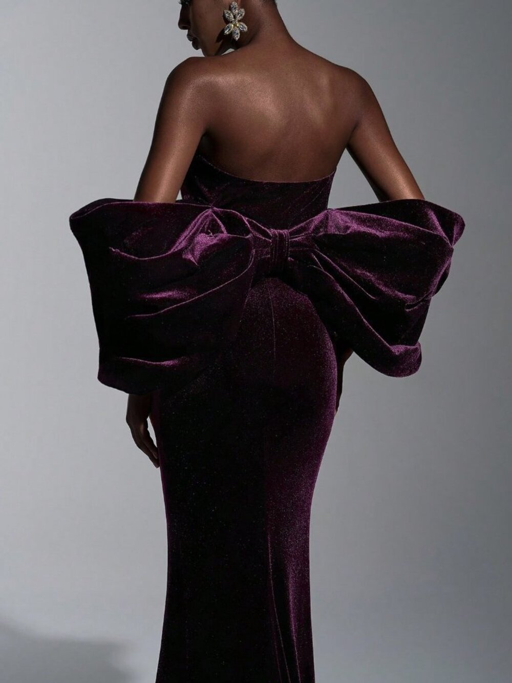 Burgundy Elegant Women's Velvet Formal Gala Dress - Picture 3 of 7